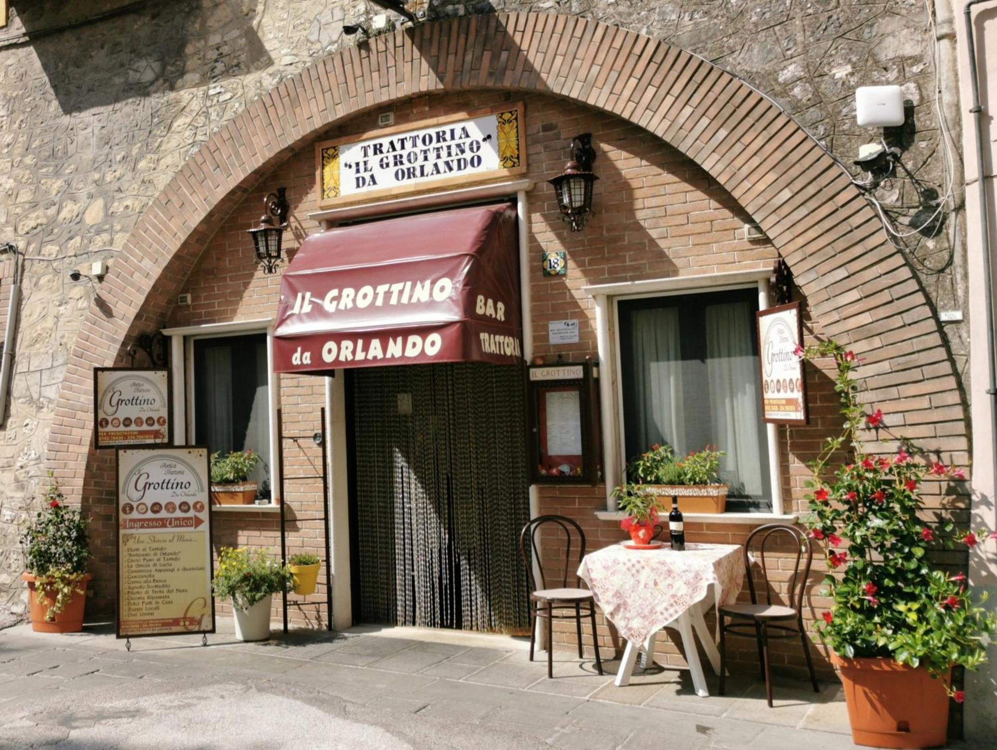 Lucyben Guesthouse Cascia Buitenkant foto